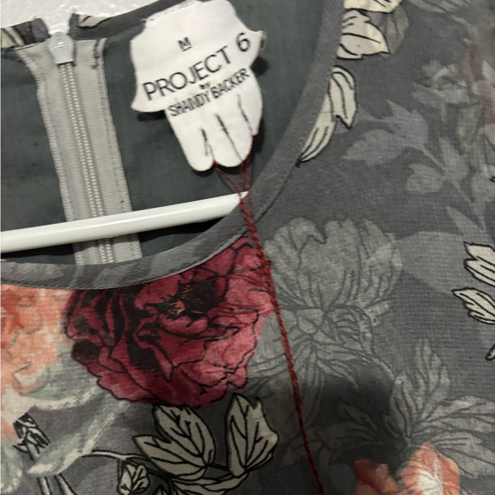 Chic Asymmetrical Floral Dress - Charcoal and Crimson - Picture 6 of 7